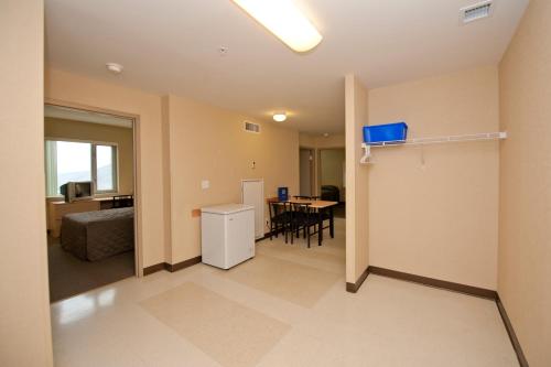 Residence & Conference Centre - Kamloops