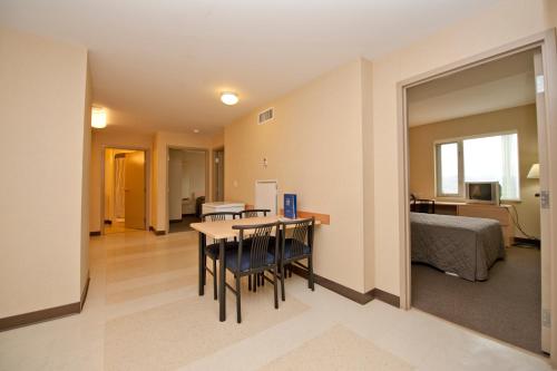 Residence & Conference Centre - Kamloops