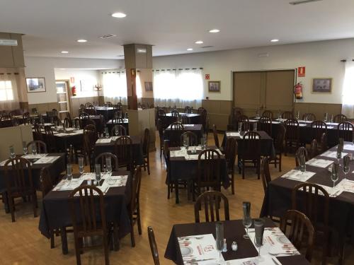 餐廳, Hostal Restaurante Iruñako (Hostal Restaurante Irunako) in 維拉夫里亞