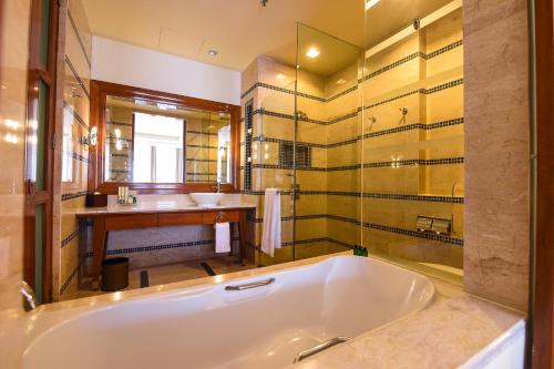 Bathroom, PULSE GRANDE Hotel in Putrajaya