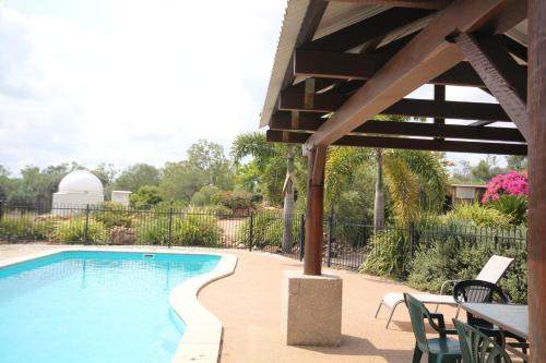 Rubyvale Motel & Holiday Units - An Adults Only Getaway in The Gemfields