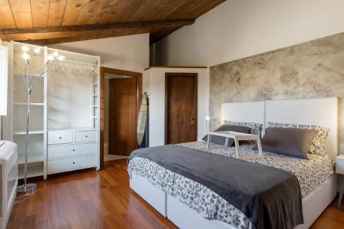 Rooms Castelvecchio - Palazzo Canossa 4