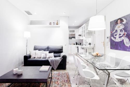 Serrano Apartment by Flatsweethome Madrid