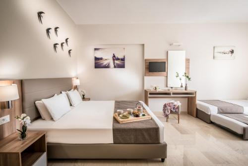 Chambre triple, deluxe, vue sur la piscine