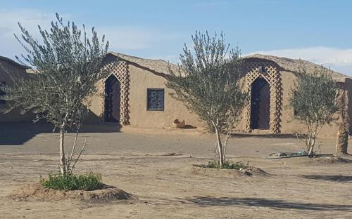 Exterior view, Secret du Sahara in Hassilabied