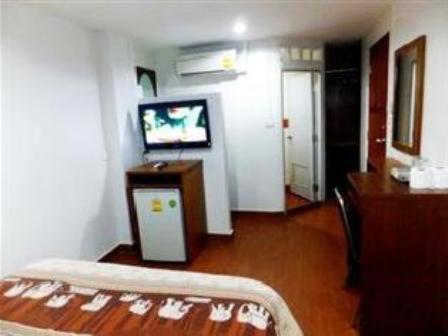 room detail thumbnail 1