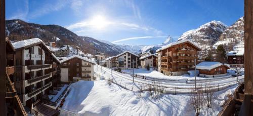 Hotel National Zermatt - image 11