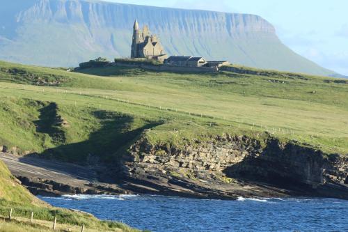Armada Lodge Seashore Holiday Apartment Sligo in Dunglow