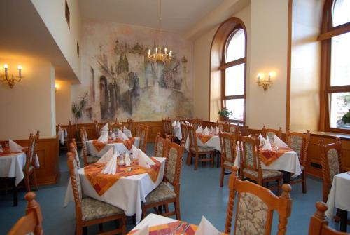 Hotel Opera, Prague (photo 8)