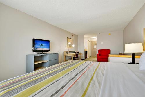 Country Inn & Suites by Radisson, Charleston North, SC