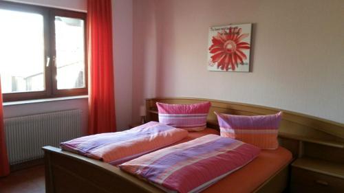 2 twin beds