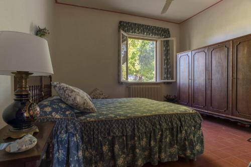 1 king bed, 1 twin bed