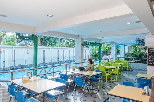 Restaurant, New Siam II Guest House near Wang Lang (Siriraj) Pier