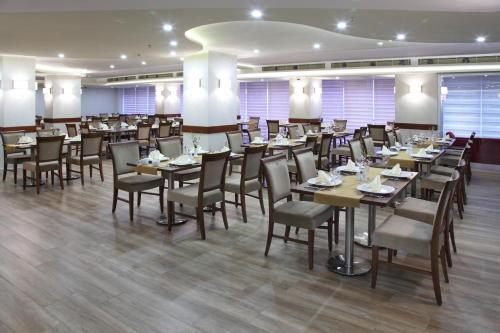 餐廳, 森巴拉克市酒店 (Hotel Senbayrak City                                                                        ) in 阿達納市中心