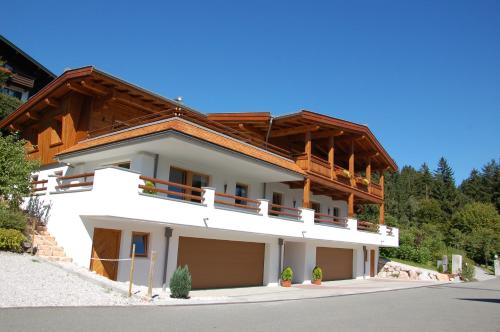  Apartments Angela, Pension in Fieberbrunn