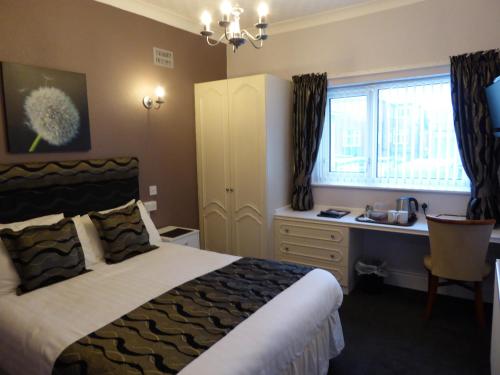 The Berwick - Over 40's Only - image 9