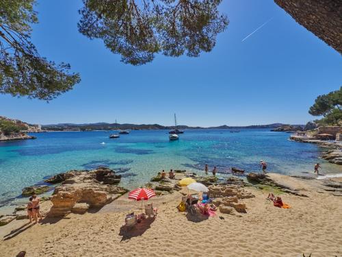 Hotel Petit Cala Fornells - image 10