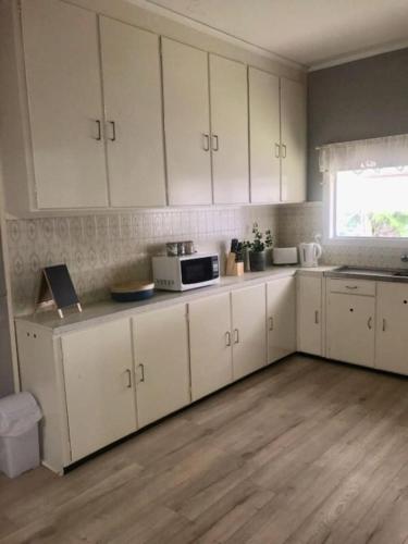 . Cosy Country Cottage with AirCon