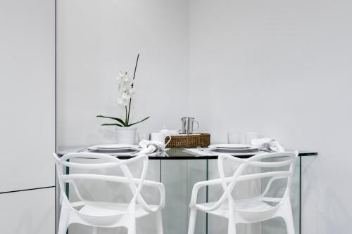 Principe de Vergara Apartment II by Flatsweethome - image 4