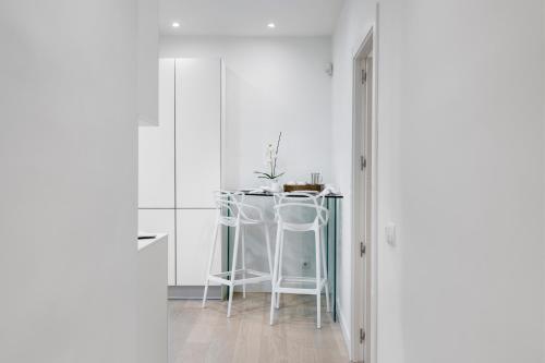 Principe de Vergara Apartment II by Flatsweethome - image 11