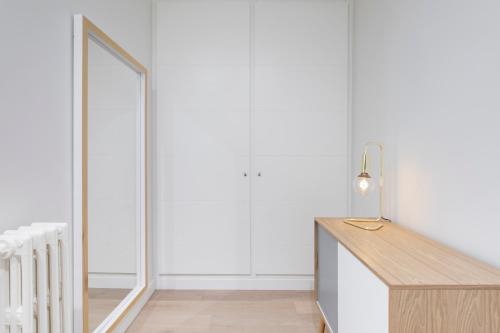 Principe de Vergara Apartment II by Flatsweethome - image 3