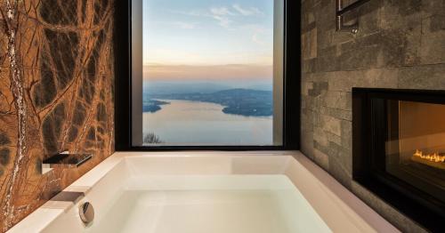 ทัศนียภาพ, Burgenstock Hotel & Alpine Spa in ชตันส์ชตัด