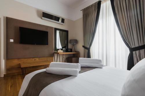 Acropolis Exclusive Residence - image 12