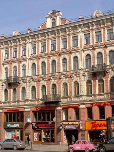 Friends on Nevsky - main image