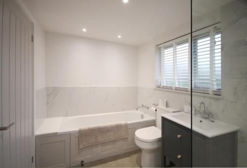 Brook Meadow - image 11