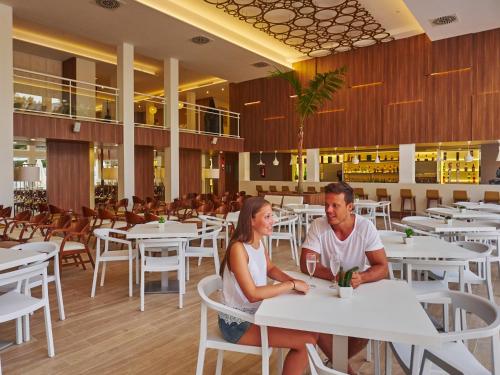 BQ Bulevar Peguera- Adults Only - image 13