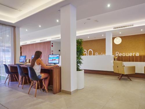 BQ Bulevar Peguera- Adults Only - image 10