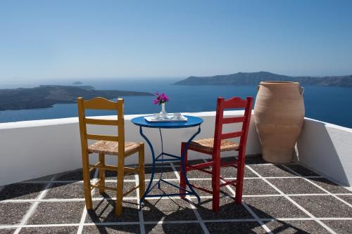 マノス・スモール・ワールド・ホテル