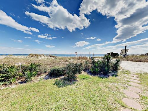 4200 N Ocean Blvd Home - image 6