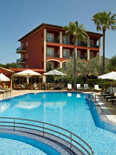 Cala Sant Vicenc Hotel