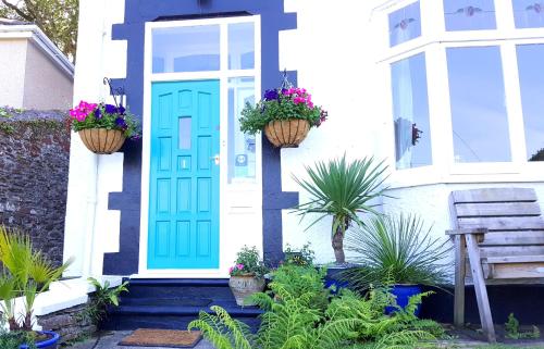Schooner Point Guest House – Looe