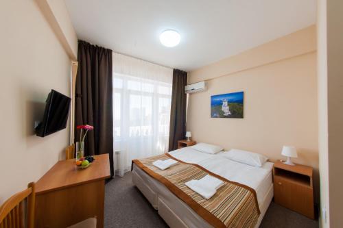 Garden Hills Hotel