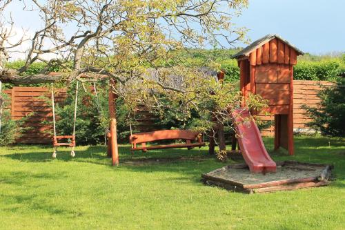 Dārzs, Manó Vendégház (Mano Vendeghaz) in Pázmánd