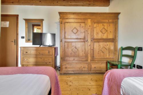 Twin Room with Bathroom