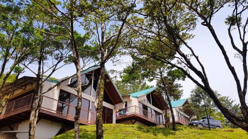 Green Forest Rustic Houses Monteverde