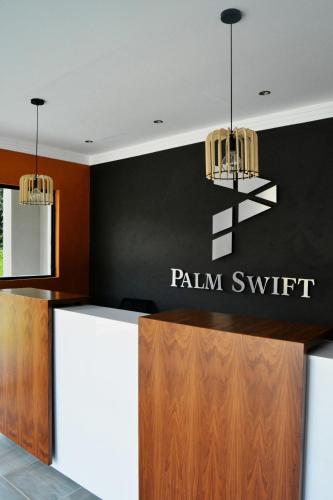 Palm Swift Luxury Accommodation in Spoorweg St