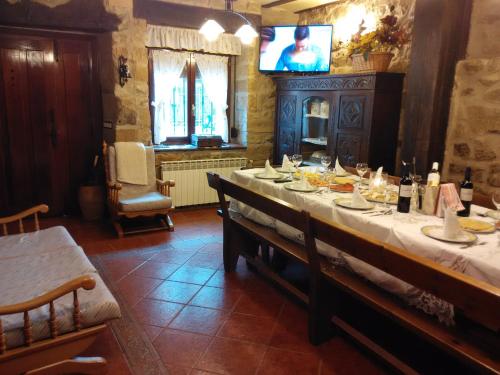 Fasiliteter, Casa junto a Haro y Miranda de Ebro con aire acondicionado wifi libre y barbacoa ,en un pueblo con e in Sajazarra