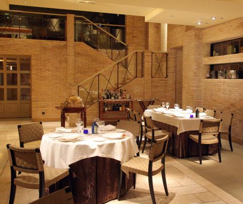 Hotel Palafox - image 2