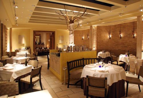 Hotel Palafox - image 10
