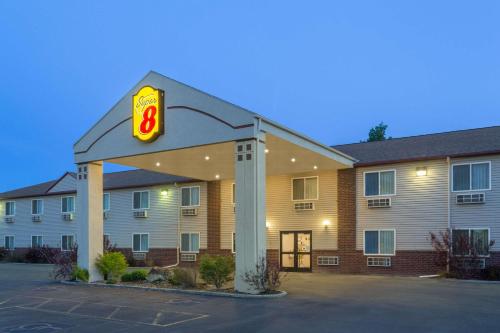 . Super 8 by Wyndham Super 8 Blackfoot