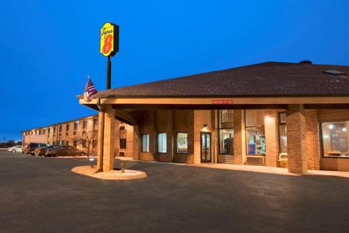 Super 8 by Wyndham Green Bay I-43 Bus. Park - Accommodation - Green Bay