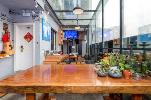 Shu Hostel – Guiyang, MN