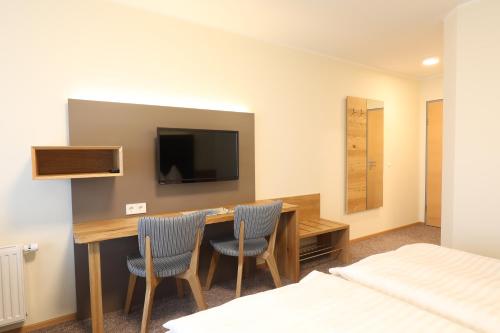 1 queen bed