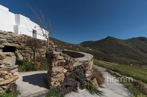 Unique homm Seafront Villa in Serifos Sotiras