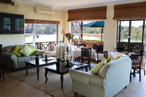 Food and beverages, Kingfisher Lodge in Mount Edgecombe