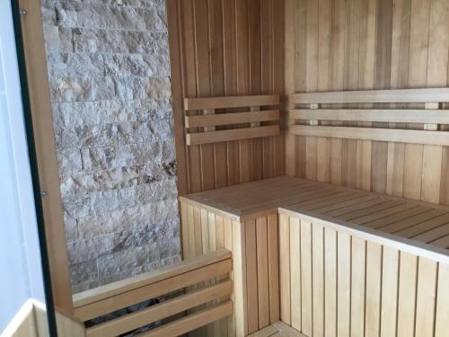 Fischerhus mit Boot,Sauna und Kamin je Seite in Hohen Viecheln